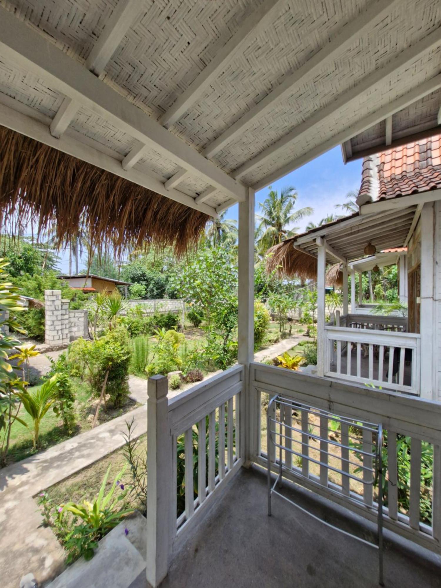 The Layar Homestay Batununggul Exterior foto