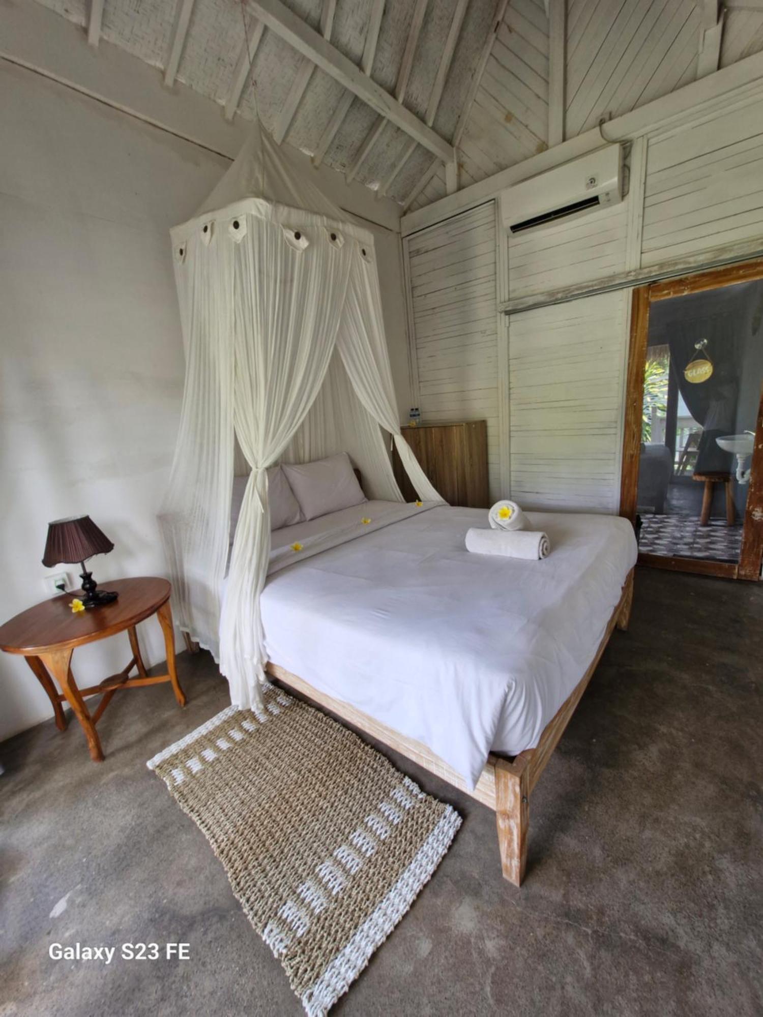The Layar Homestay Batununggul Exterior foto